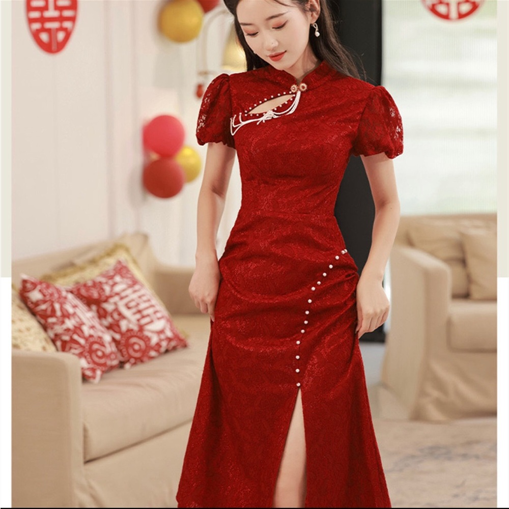 Elegant red qi lao